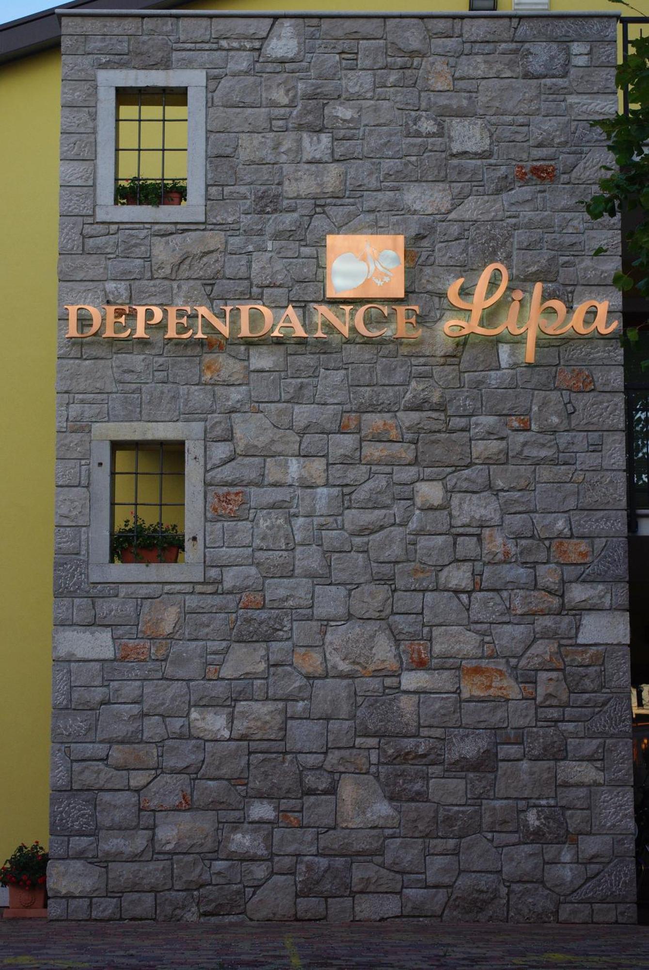 Dependance Lipa Hotel Basovizza Kültér fotó